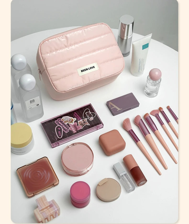 Fashion Large Capacity Makeup Bag Travel Organizer Portable Cosmetic Bag Multifunctional Toiletry Washbag Portable Storage Bag