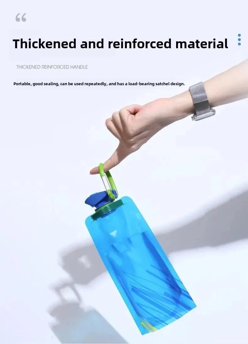 700ml Foldable Water Bottles Flexible Reusable Travel & Camping Water Bottle Water Pouch Soft Flask Water Bag With Carabiner Clip