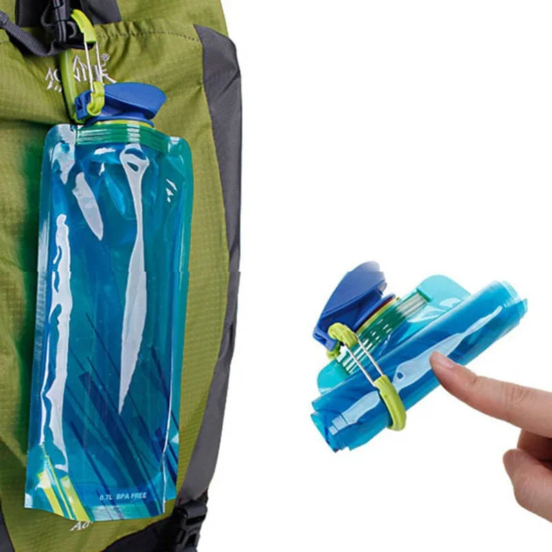 700ml Foldable Water Bottles Flexible Reusable Travel & Camping Water Bottle Water Pouch Soft Flask Water Bag With Carabiner Clip