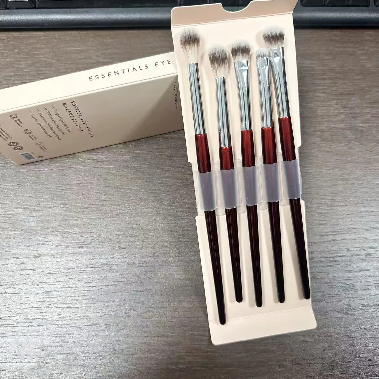 Essentials Eye Brush Set 5pcs Eyeshadow Makeup Brushes Kit with Box Red and Soft Synthetic Hair