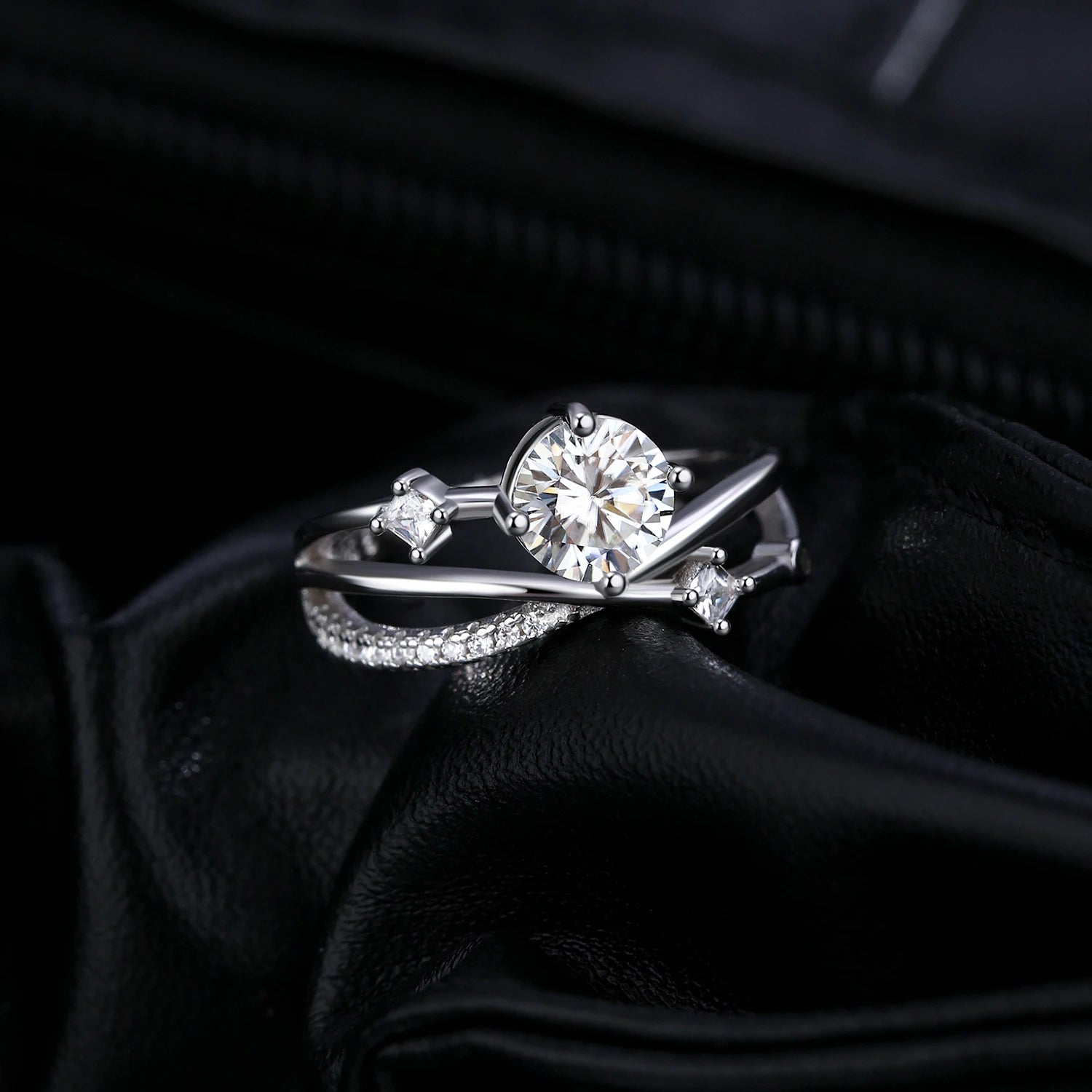 MODIAN 1CT VVS1 Clarity Moissanite Dazzling Ring 925 Sterling Silver e Multi-layer Lines Rings For Women Wedding Jewelry Gifts