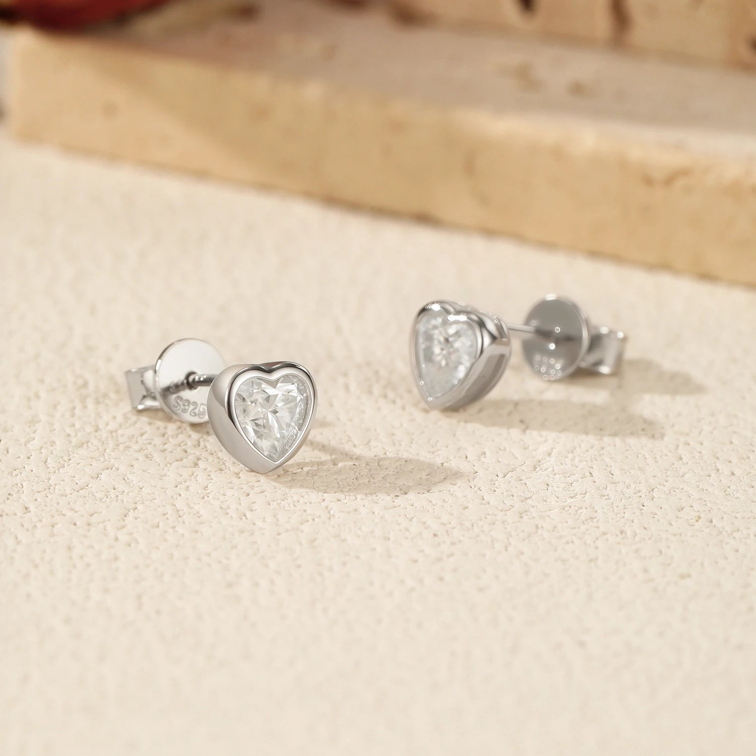 MODIAN 3 Sizes Heart Moissanite Ear Studs 925 Sterling Silver Dazzling Stackable Fashion Stud Earrings For Women Fine Jewelry