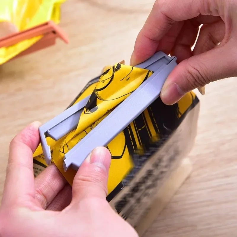 Portable Kitchen Storage Food Snack Seal Sealing Bag Clips Sealer Clamp Plastic Tool Kitchen Accessories Food Bag Clips