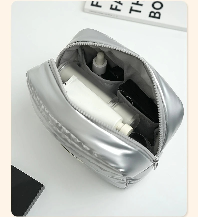 Fashion Large Capacity Makeup Bag Travel Organizer Portable Cosmetic Bag Multifunctional Toiletry Washbag Portable Storage Bag