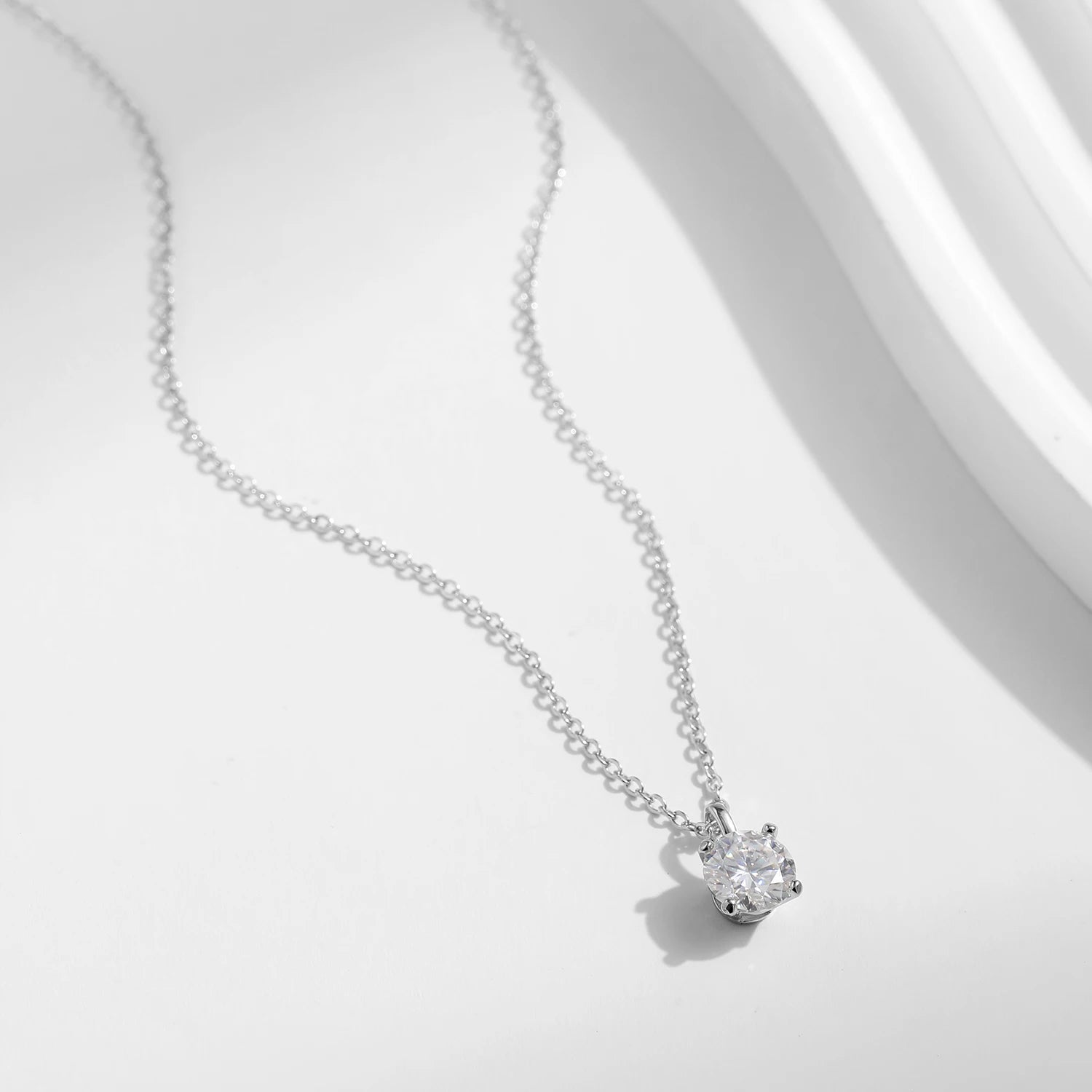 MODIAN 1CT Prong Setting Moissanite Necklace D color VVS1 Lab Diamond Pendant For Women 925 Sterling Silver Wedding Jewelry