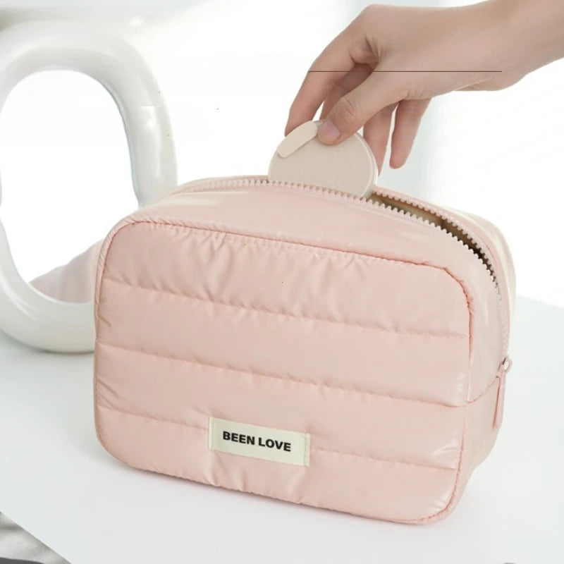 Fashion Large Capacity Makeup Bag Travel Organizer Portable Cosmetic Bag Multifunctional Toiletry Washbag Portable Storage Bag