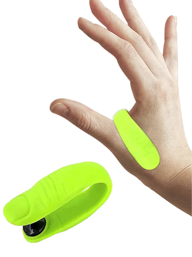 Magnetic Suction Finger Joint Tiger Point Massage Clip Portable Hand Meridian Massager Acupressure Clip for Blood Circulation