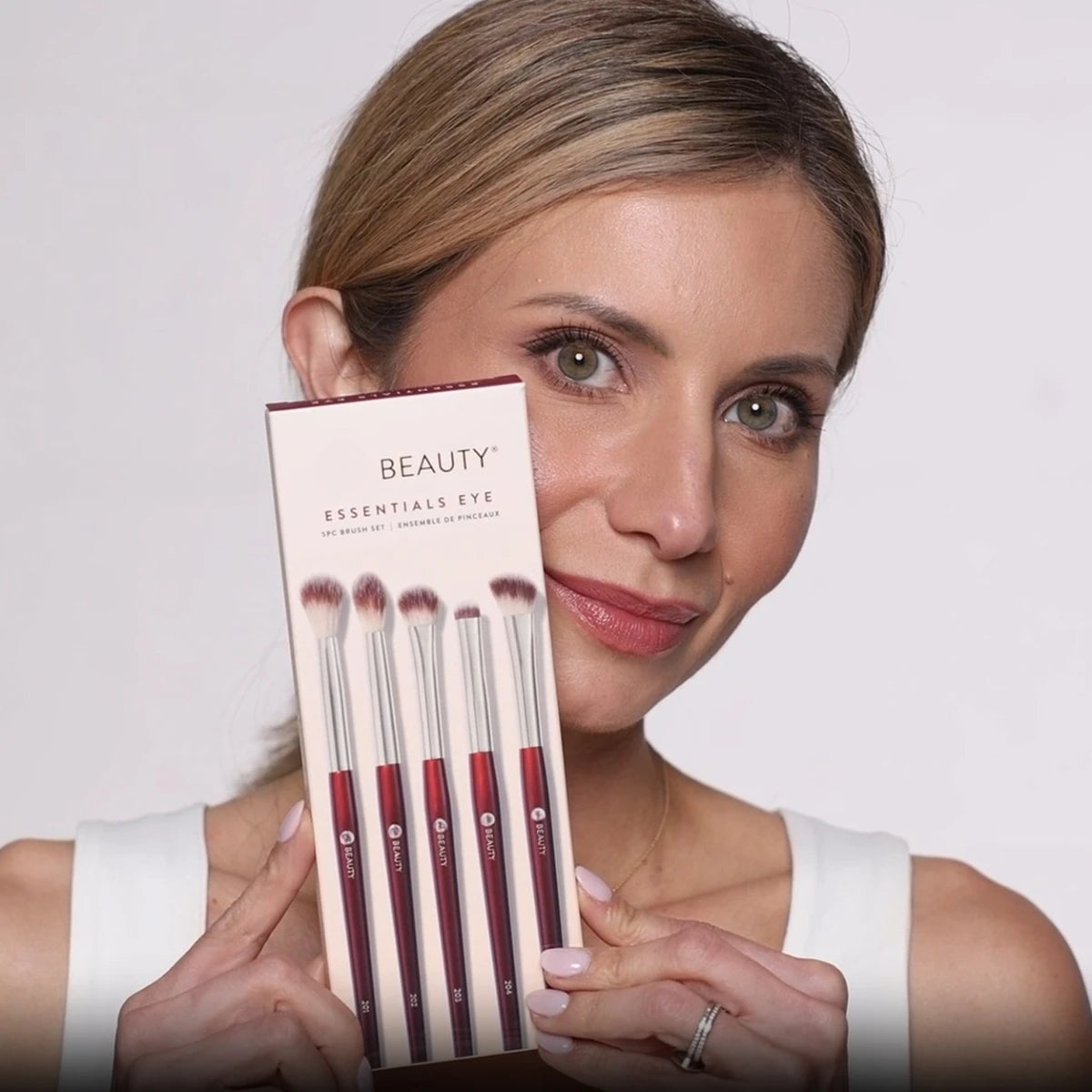 Essentials Eye Brush Set 5pcs Eyeshadow Makeup Brushes Kit with Box Red and Soft Synthetic Hair