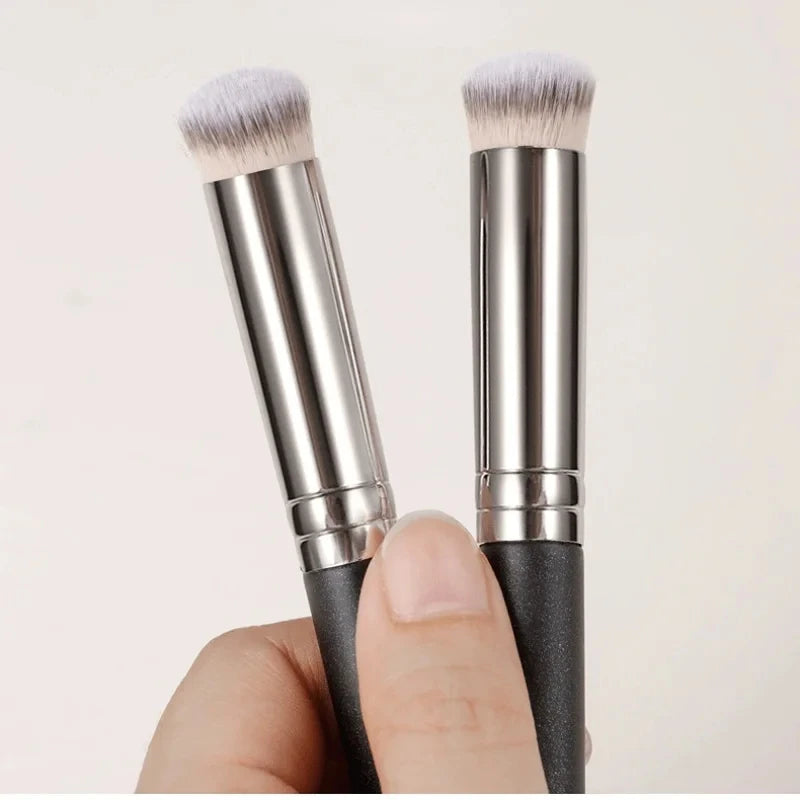 Foundation Concealer Brush, Premium Contour Blusher Brushes, Flawless Under Eye Dense Face Makeup Brush For Blending