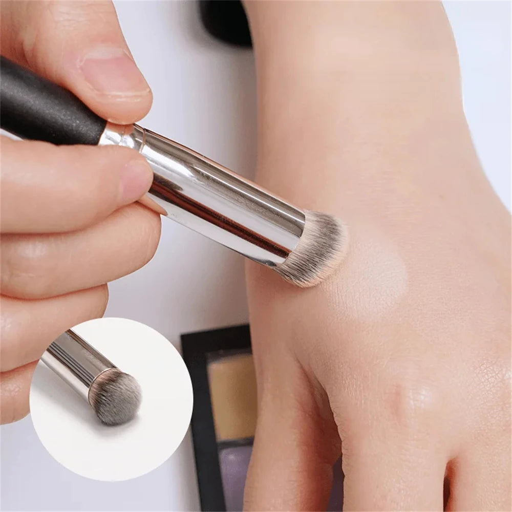 Foundation Concealer Brush, Premium Contour Blusher Brushes, Flawless Under Eye Dense Face Makeup Brush For Blending
